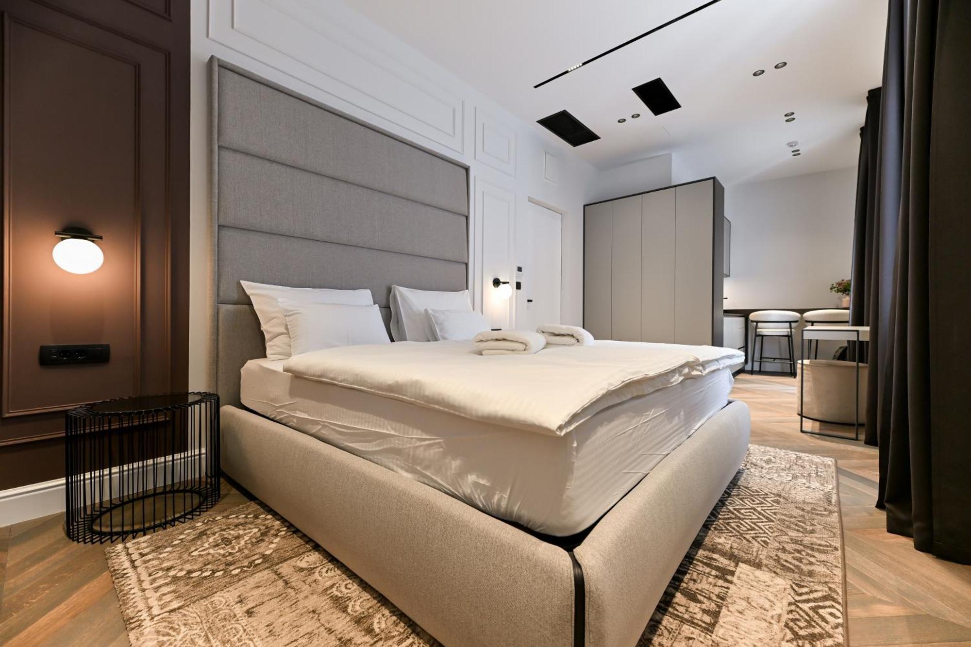 Three Pearls Deluxe Rooms & Studios Zadar Exteriör bild