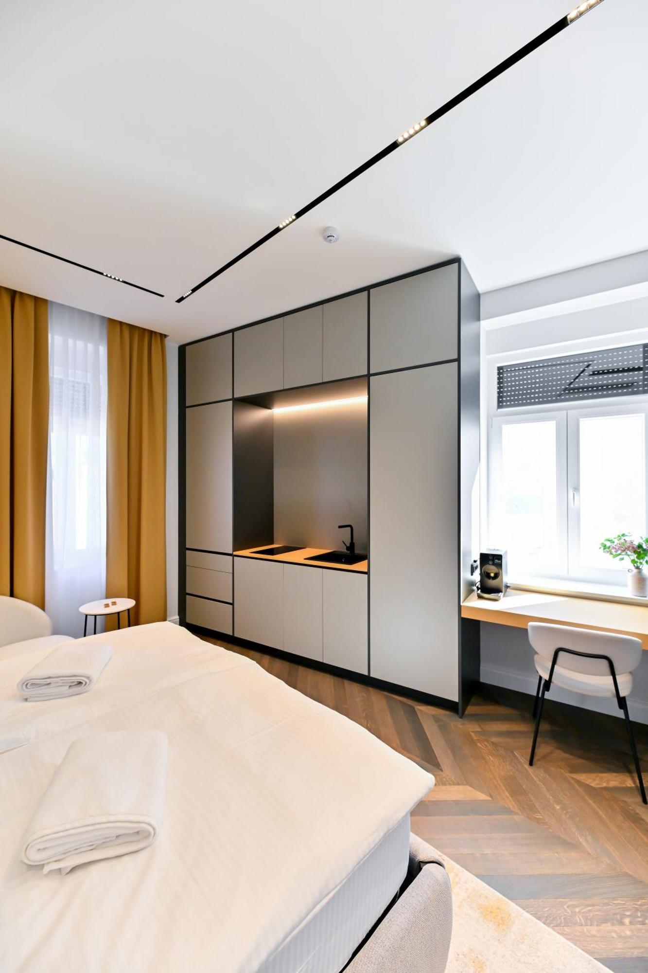 Three Pearls Deluxe Rooms & Studios Zadar Exteriör bild