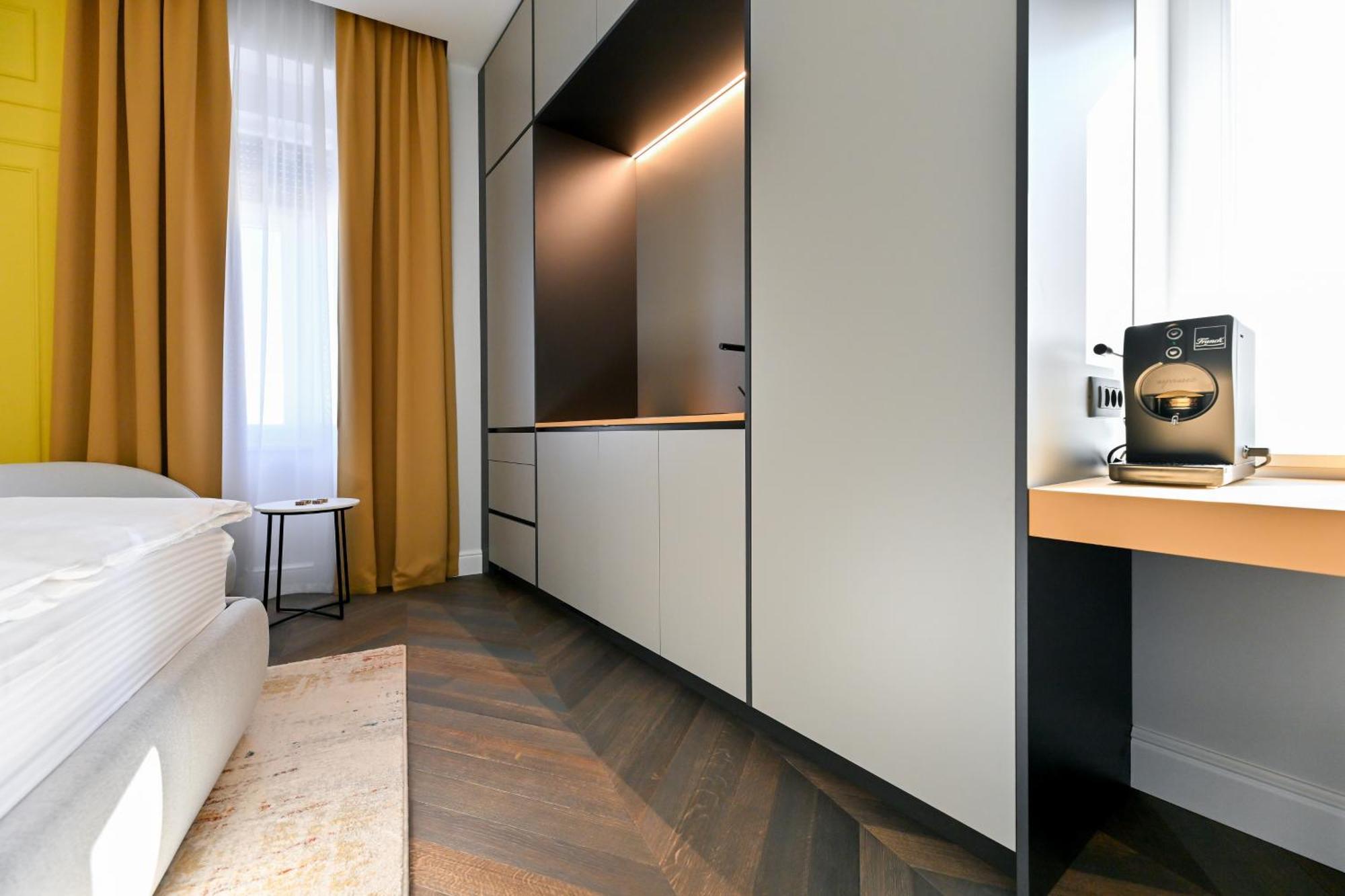 Three Pearls Deluxe Rooms & Studios Zadar Exteriör bild