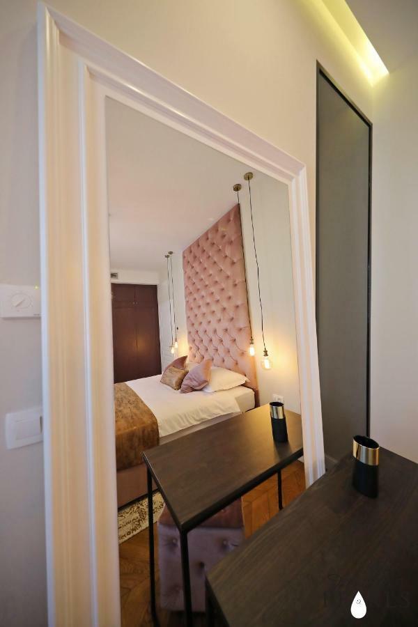 Three Pearls Deluxe Rooms & Studios Zadar Exteriör bild