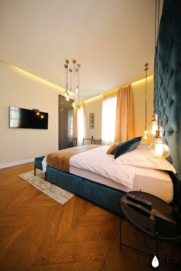 Three Pearls Deluxe Rooms & Studios Zadar Exteriör bild