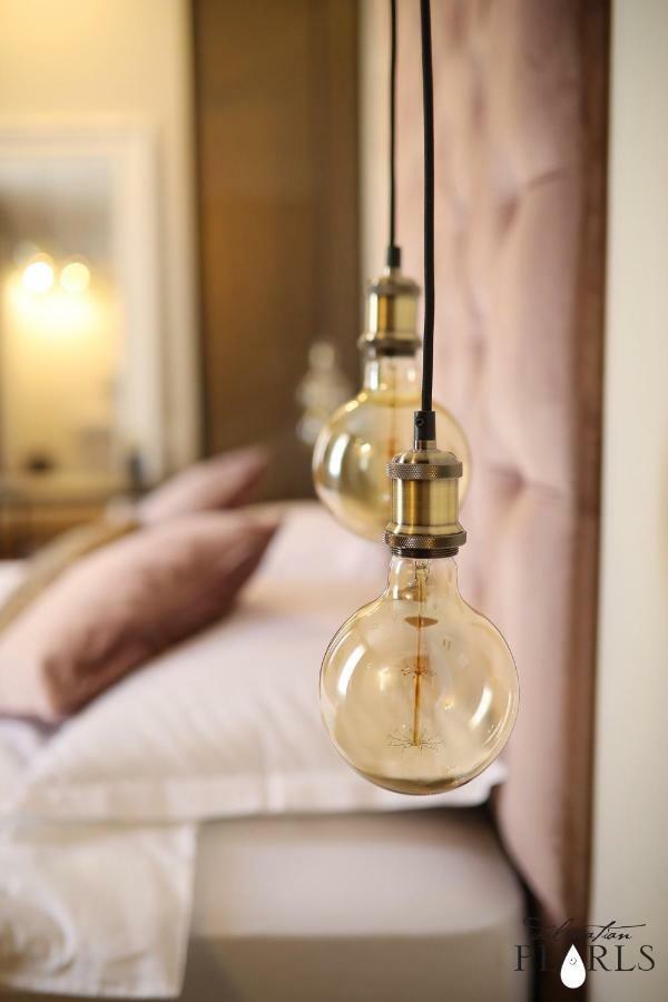 Three Pearls Deluxe Rooms & Studios Zadar Exteriör bild