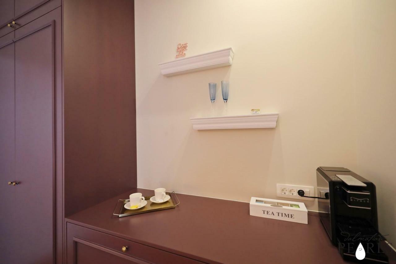 Three Pearls Deluxe Rooms & Studios Zadar Exteriör bild