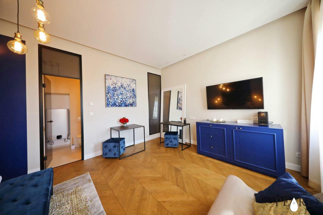 Three Pearls Deluxe Rooms & Studios Zadar Exteriör bild