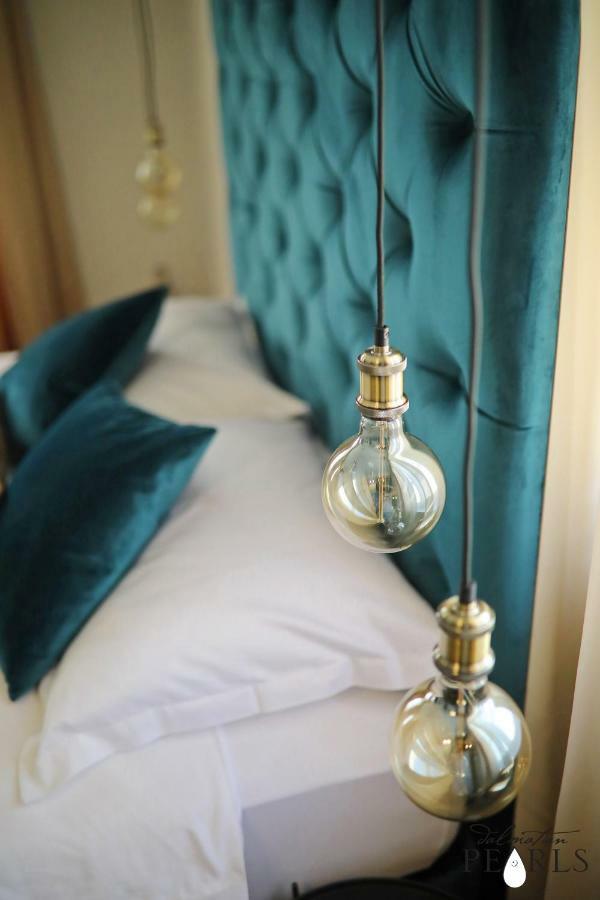 Three Pearls Deluxe Rooms & Studios Zadar Exteriör bild