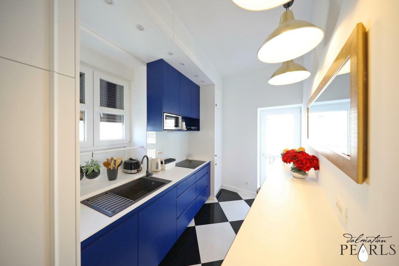 Three Pearls Deluxe Rooms & Studios Zadar Exteriör bild